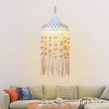Luz colgante boho macrame hecha a mano para una lámpara acogedora